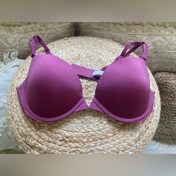 34 C Victoria's Secret Push-Up Plunge Bra - Picture 13 of 16